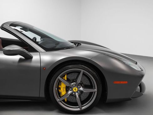Certified 2019 Ferrari 488 Spider RWD image 9