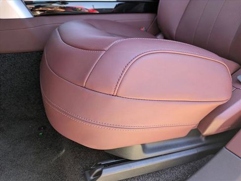 New 2025 Land Rover Range Rover SE image 4