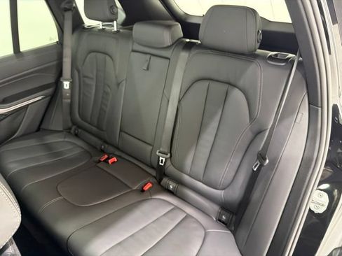 Certified 2022 BMW X5 xDrive40i w/ M Sport Package AWD/4WD image 16