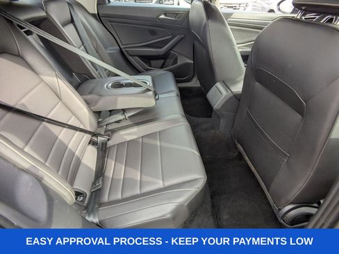 Used 2024 Volkswagen Jetta SE FWD image 15