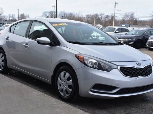 Used 2016 Kia Forte LX image 7