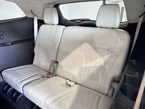 Certified 2024 Buick Enclave Avenir w/ Avenir Technology Package image 13