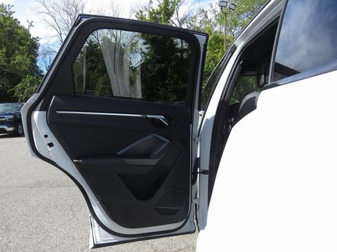 Used 2022 Audi Q3 2.0T Premium w/ Black Optic Sport Package image 20