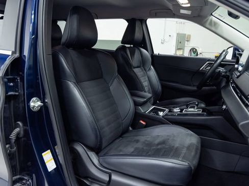 Used 2024 Mitsubishi Outlander SE image 24