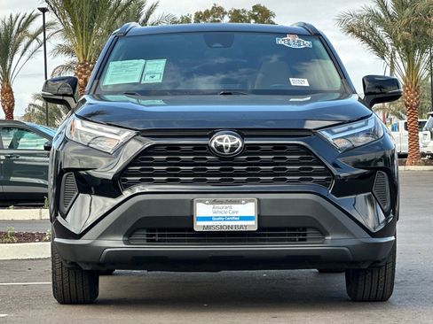 Used 2022 Toyota RAV4 XLE w/ Convenience Package image 9