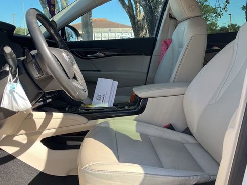 Used 2022 Buick Envision Essence w/ Technology Package I image 18