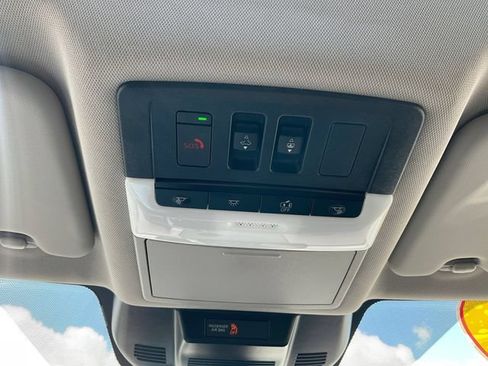 Certified 2023 Nissan Rogue SL w/ SL Premium Package AWD/4WD image 20