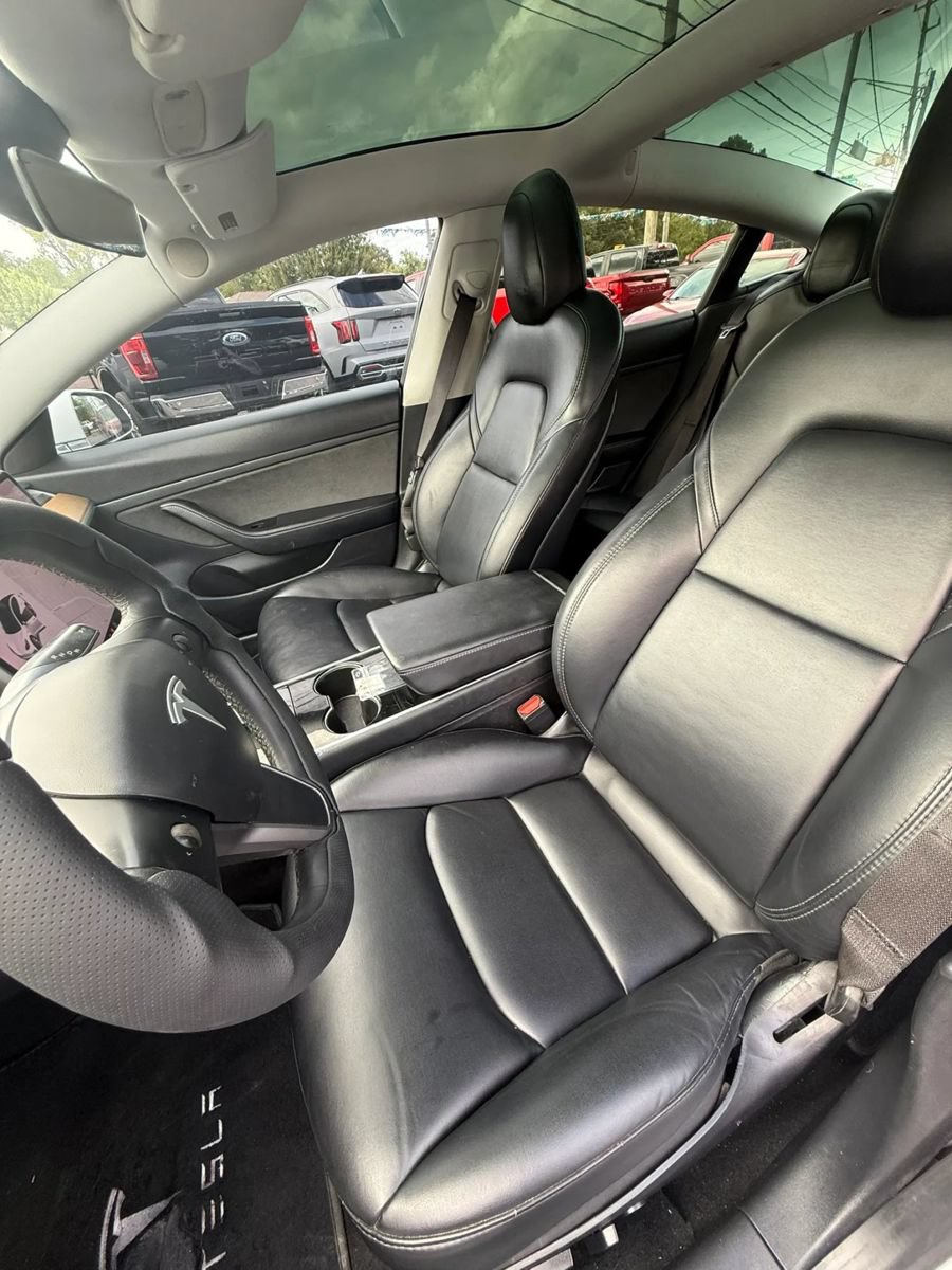 Used 2020 Tesla Model 3 Standard Range RWD image 13