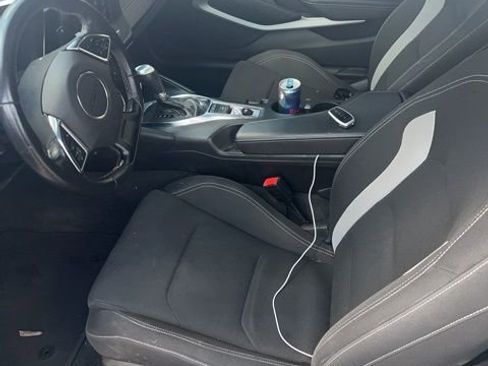 Used 2023 Chevrolet Camaro LT image 6