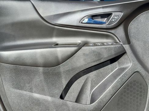 Used 2021 Chevrolet Equinox LT image 24