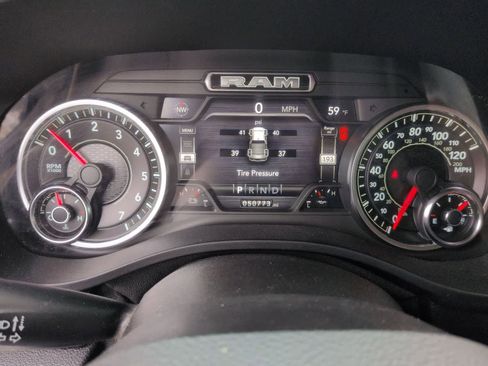 Certified 2021 RAM 1500 Laramie image 33