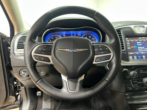 Certified 2018 Chrysler 300 Touring L AWD/4WD image 16