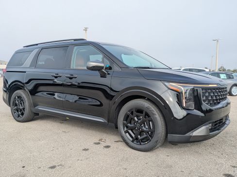 New 2026 Kia Carnival SX image 2