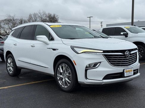 Used 2023 Buick Enclave Essence w/ Experience Buick Package image 2