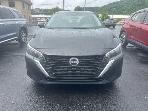 Used 2024 Nissan Sentra SV FWD image 2