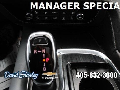 Used 2021 Buick Enclave Premium w/ Sun and Sites Package image 19