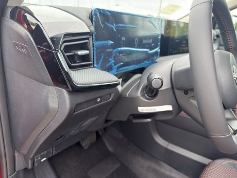 New 2026 Nissan Kicks SR w/ Cold Weather Package image 14