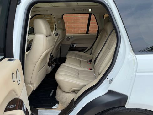 Used 2017 Land Rover Range Rover HSE AWD/4WD image 16