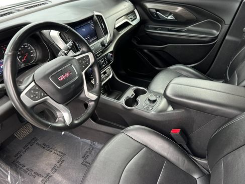 Used 2024 GMC Terrain SLT image 10