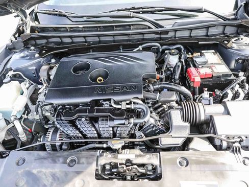 Used 2020 Nissan Altima 2.5 SR w/ Premium Package image 18