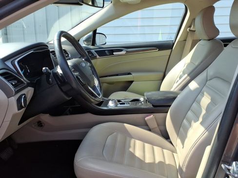Used 2019 Ford Fusion SEL FWD image 8