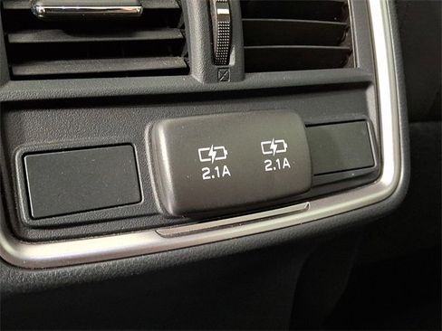 Certified 2023 Subaru Forester Limited image 11