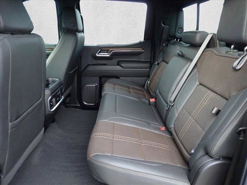 Used 2024 Chevrolet Silverado 1500 High Country w/ High Country Premium Package AWD/4WD image 8