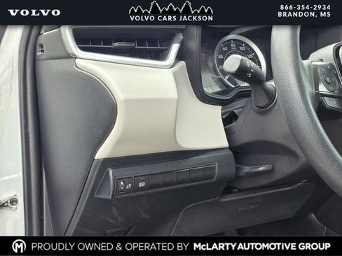 Used 2022 Toyota Corolla LE FWD image 17