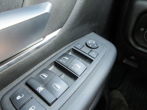 Used 2024 RAM 1500 Big Horn AWD/4WD image 24