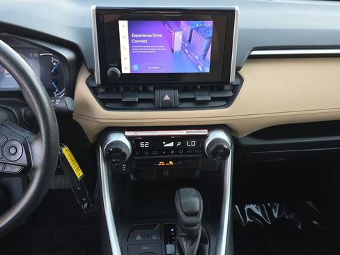 Used 2024 Toyota RAV4 LE image 19