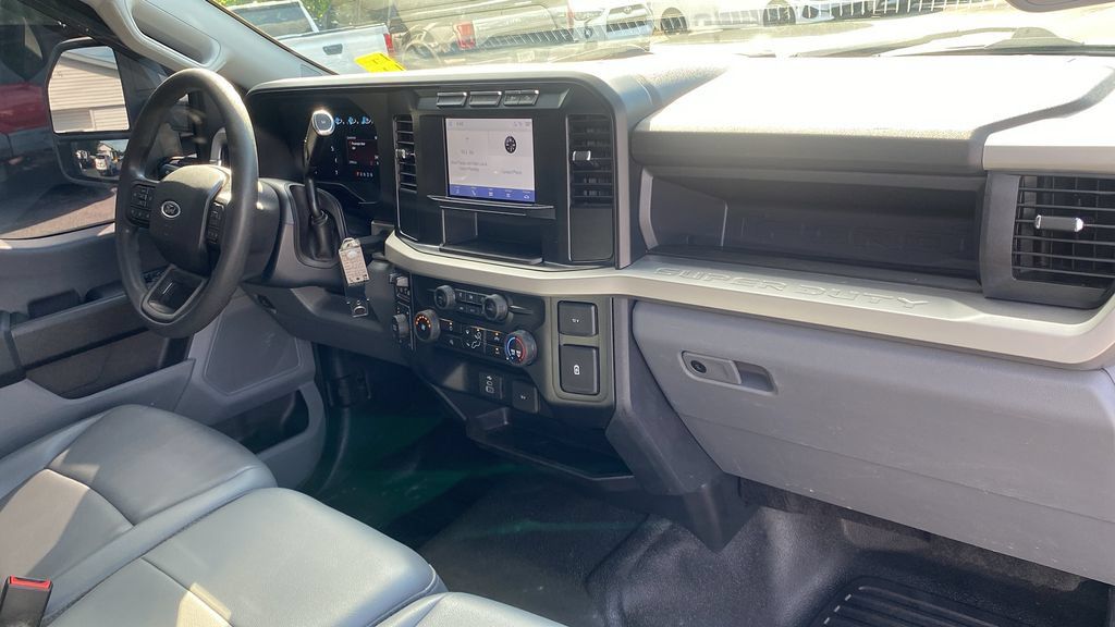 Certified 2024 Ford F250 XL w/ FX4 Off-Road Package AWD/4WD image 11