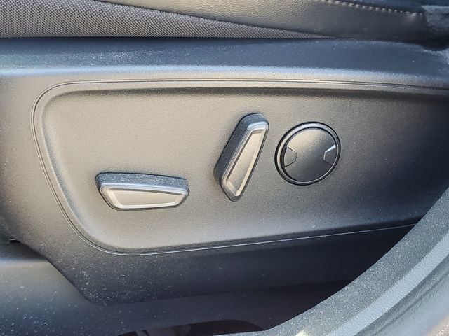 Used 2023 Ford Escape ST-Line w/ Tech Pack #1 AWD/4WD image 12