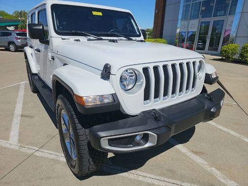 Certified 2022 Jeep Wrangler Unlimited Sahara AWD/4WD image 4