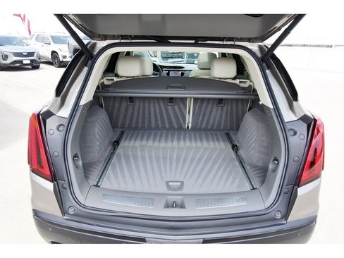 Certified 2023 Cadillac XT5 Premium Luxury w/ Technology Package FWD image 30