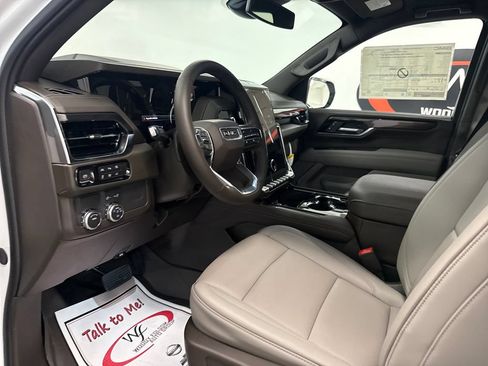 New 2026 GMC Yukon Elevation w/ LPO, Floor Liner Package RWD image 9