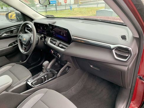 Certified 2024 Chevrolet TrailBlazer LS w/ LS Convenience Package FWD image 26