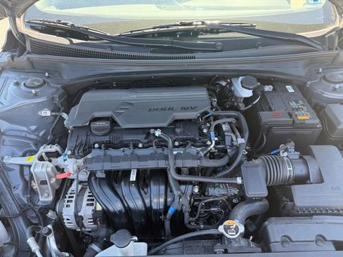 Used 2024 Hyundai Elantra SEL FWD image 27