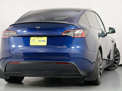 Used 2021 Tesla Model Y Performance image 5