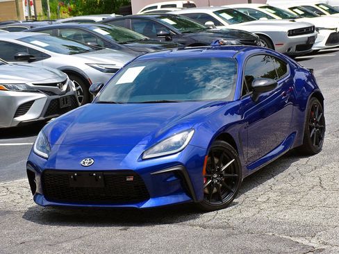 Used 2025 Toyota GR86 Premium w/ Performance Package RWD image 5