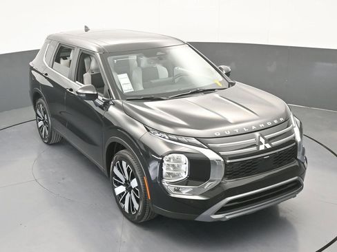 New 2026 Mitsubishi Outlander SE image 59