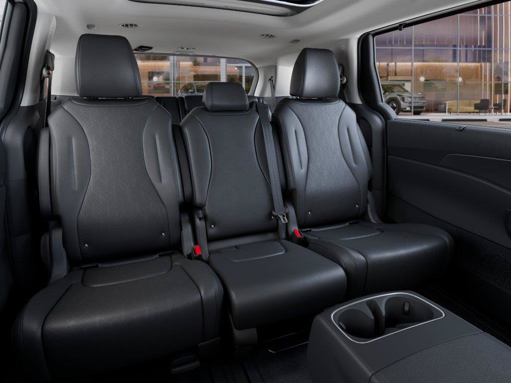 New 2027 Kia Carnival SX w/ Dark Edition Package FWD image 16