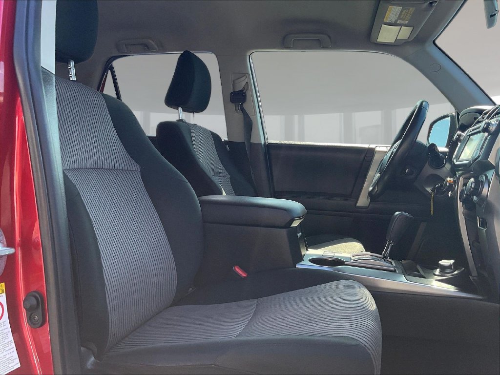 Used 2019 Toyota 4Runner SR5 AWD/4WD image 28