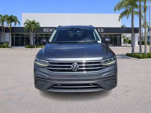 Certified 2023 Volkswagen Tiguan SE FWD image 2