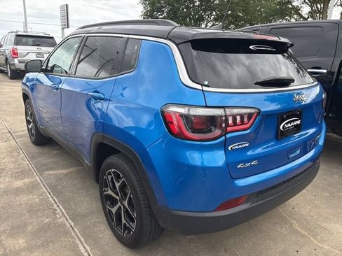 Used 2025 Jeep Compass Limited AWD/4WD image 6