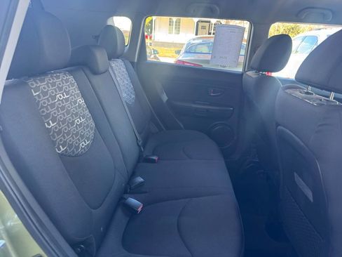 Used 2011 Kia Soul + w/ Audio Pkg image 24