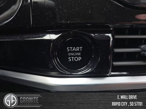 New 2025 Nissan Pathfinder SL image 25