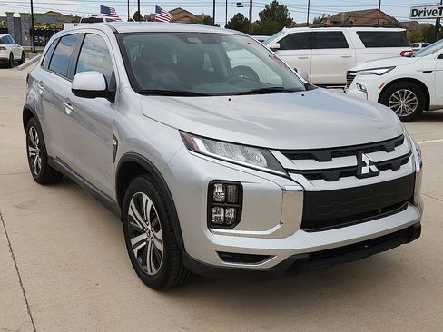 Used 2024 Mitsubishi Outlander Sport SE image 4