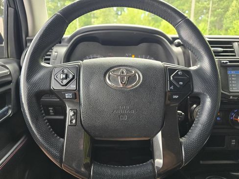 Used 2018 Toyota 4Runner TRD Off-Road Premium w/ TRD Performance Package AWD/4WD image 16