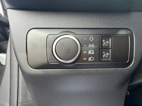 Used 2025 Ford Escape Active AWD/4WD image 18