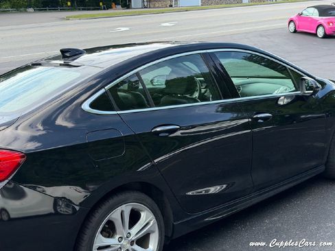 Used 2018 Chevrolet Cruze Premier w/ Premier True North Edition FWD image 34
